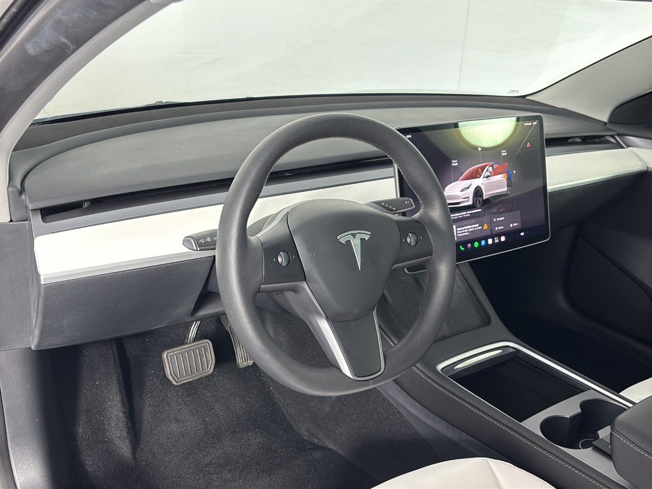Used 2023 Tesla Model 3 Standard Range RWD image 4