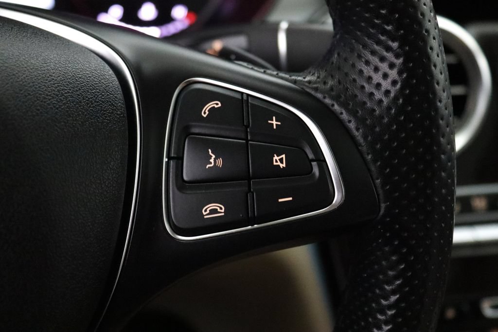 Used 2019 Mercedes-Benz GLC 300 4MATIC image 22