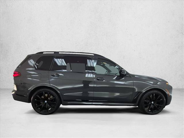 Used 2025 BMW X7 M60i AWD/4WD image 4