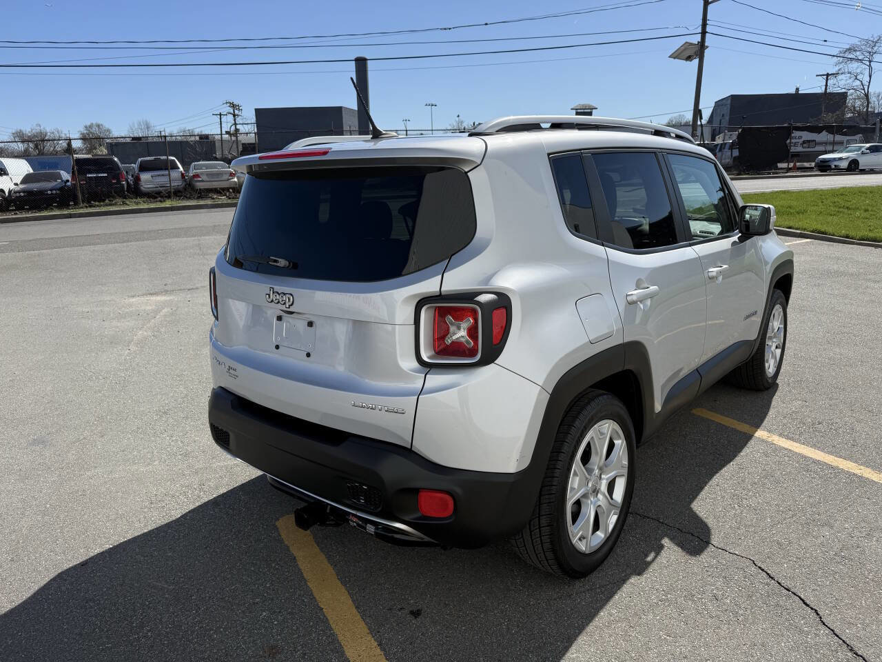 Used 2015 Jeep Renegade Limited image 5