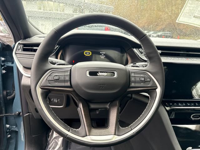 New 2026 Jeep Grand Cherokee Limited w/ Limited Altitude Package AWD/4WD image 18