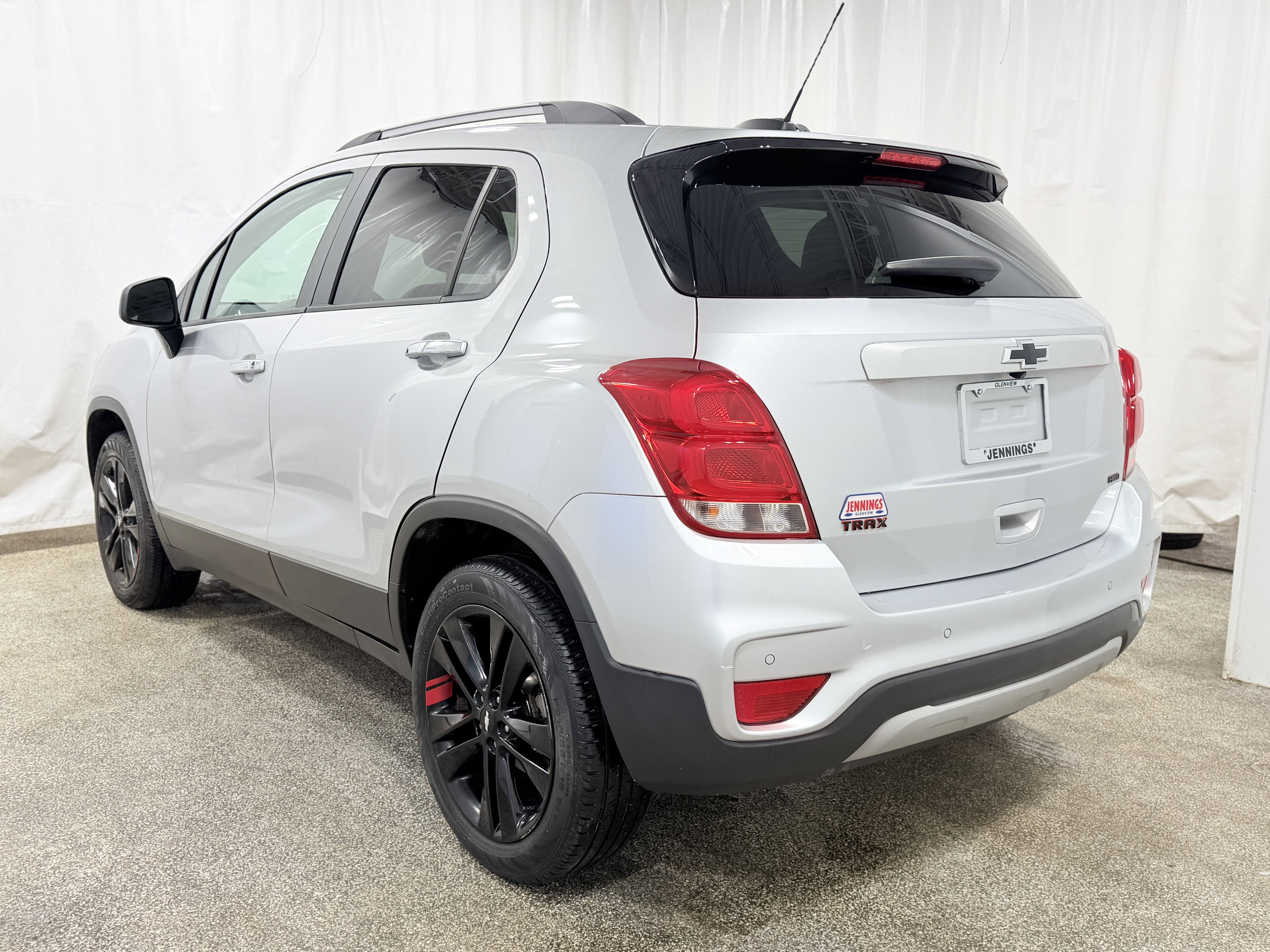 Used 2019 Chevrolet Trax LT w/ Sun & Sound Package image 6
