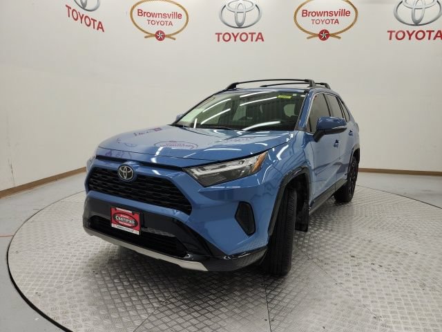 Certified 2025 Toyota RAV4 SE AWD/4WD image 2