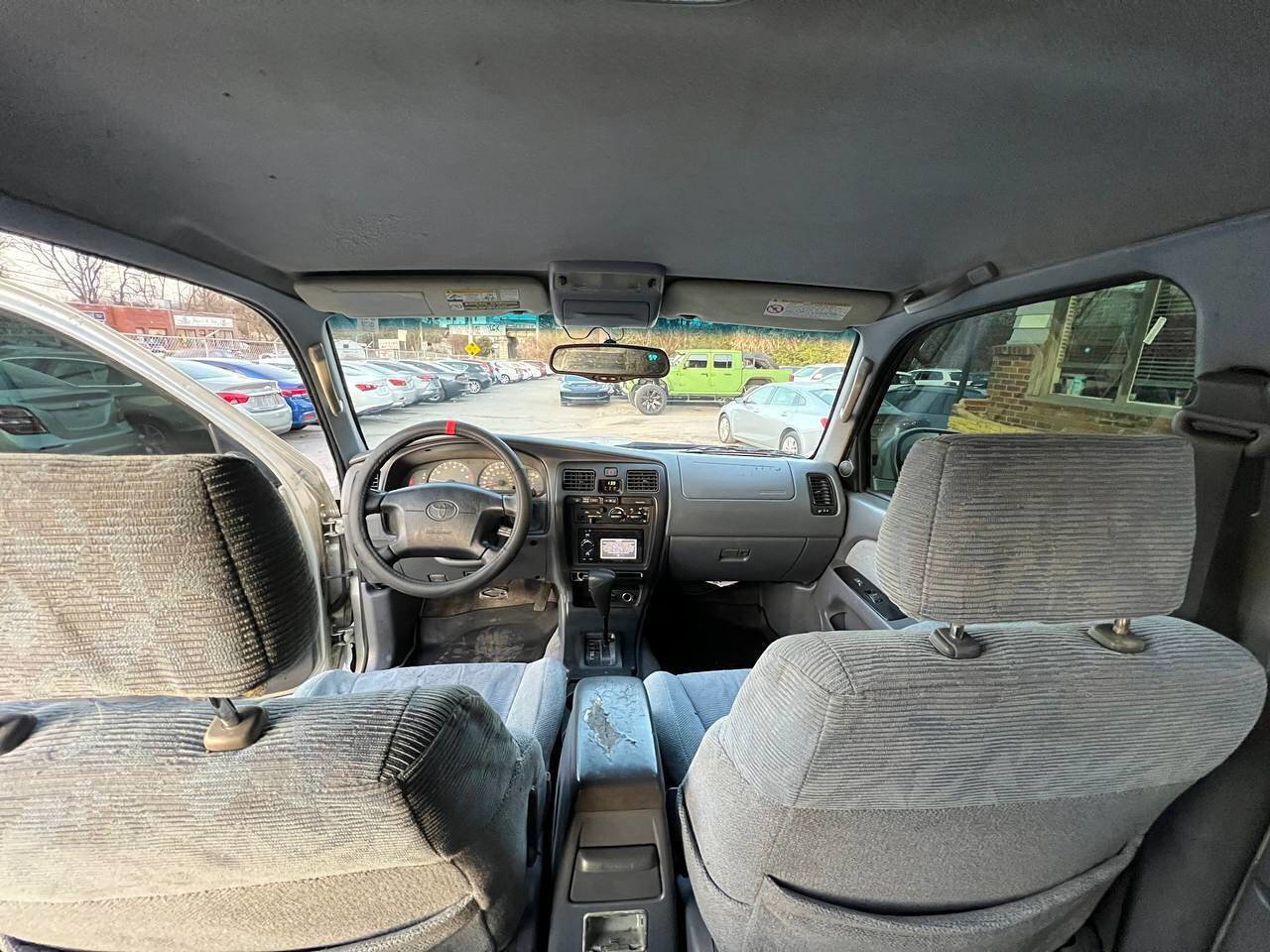 Used 2000 Toyota 4Runner SR5 image 24