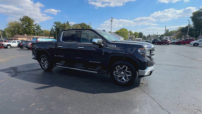 New 2026 GMC Sierra 1500 SLT w/ SLT Premium Package image 2