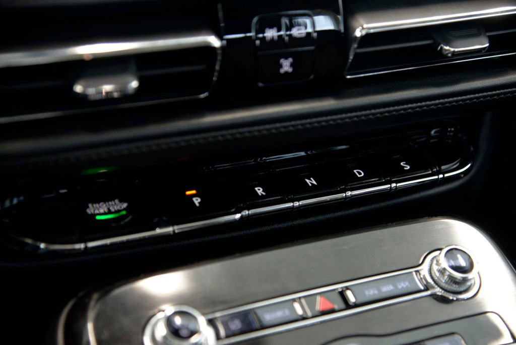 Used 2023 Lincoln Nautilus Reserve AWD/4WD image 25