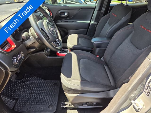 Used 2022 Jeep Renegade Trailhawk w/ Trailer Tow Group AWD/4WD image 9