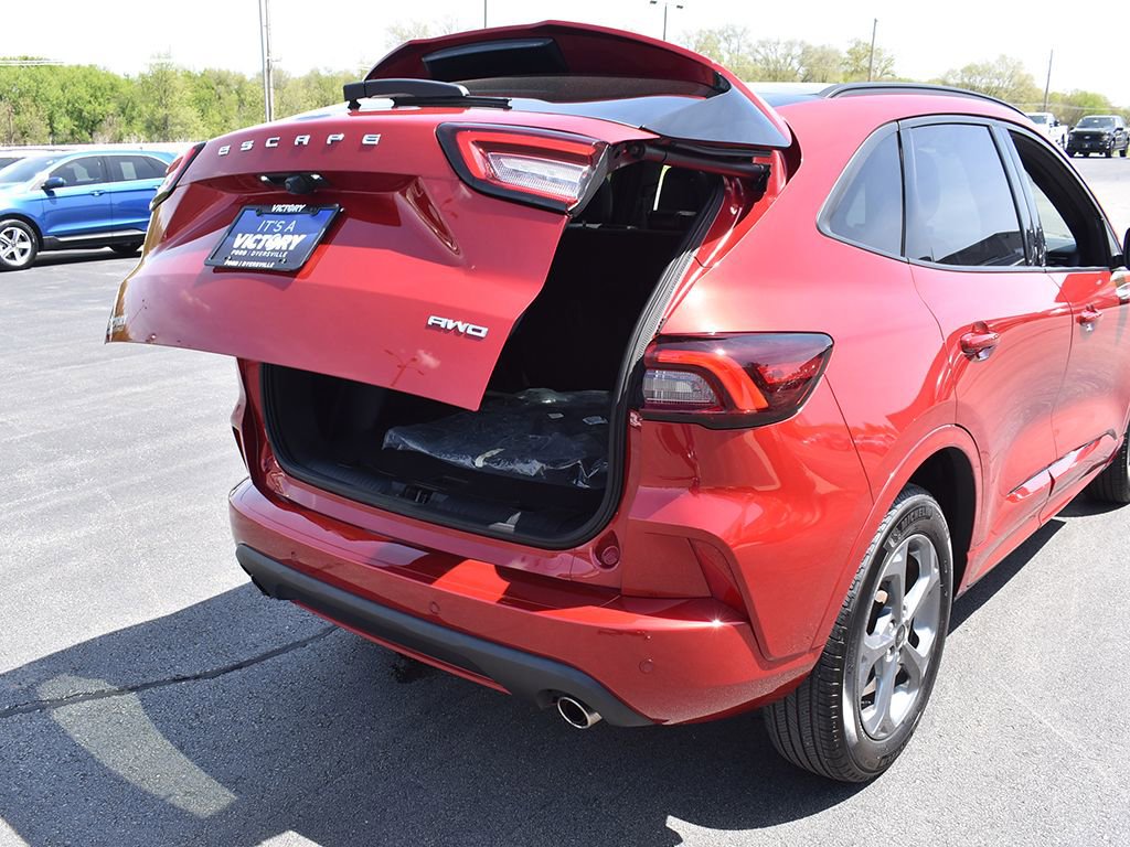 Used 2024 Ford Escape ST-Line w/ Tech Pack #1 AWD/4WD image 29