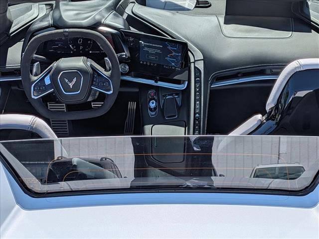 Used 2022 Chevrolet Corvette Stingray Premium Conv w/ Z51 Performance Package RWD image 16