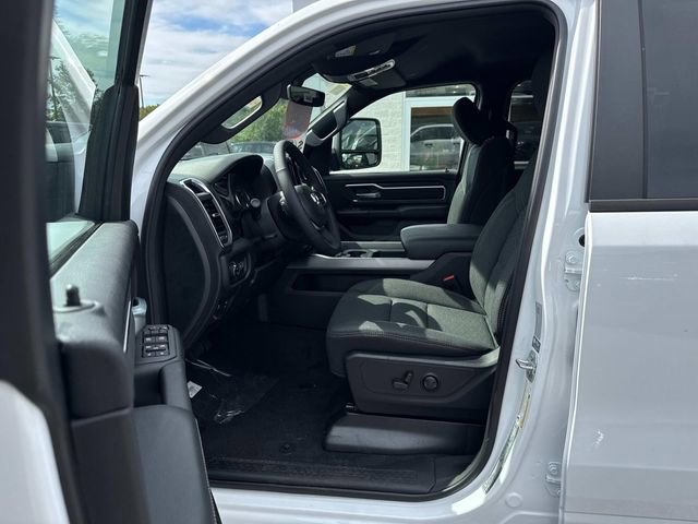 New 2025 RAM 1500 4x4 Crew Cab image 11