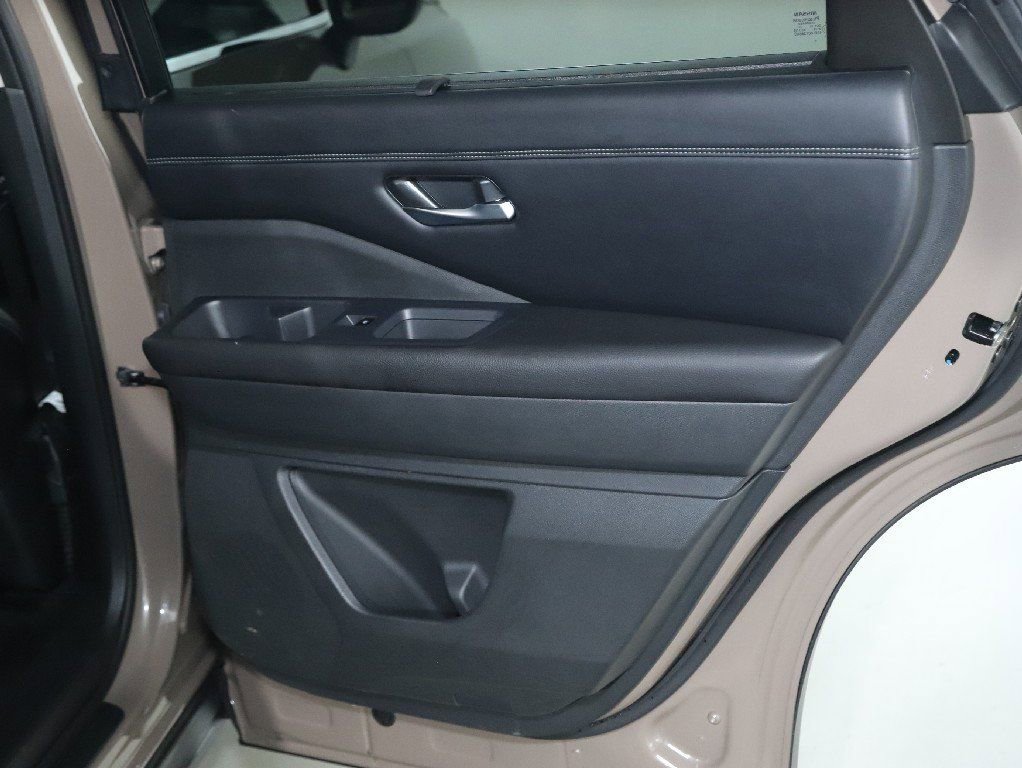 Certified 2024 Nissan Pathfinder Platinum w/ Cargo Package image 35