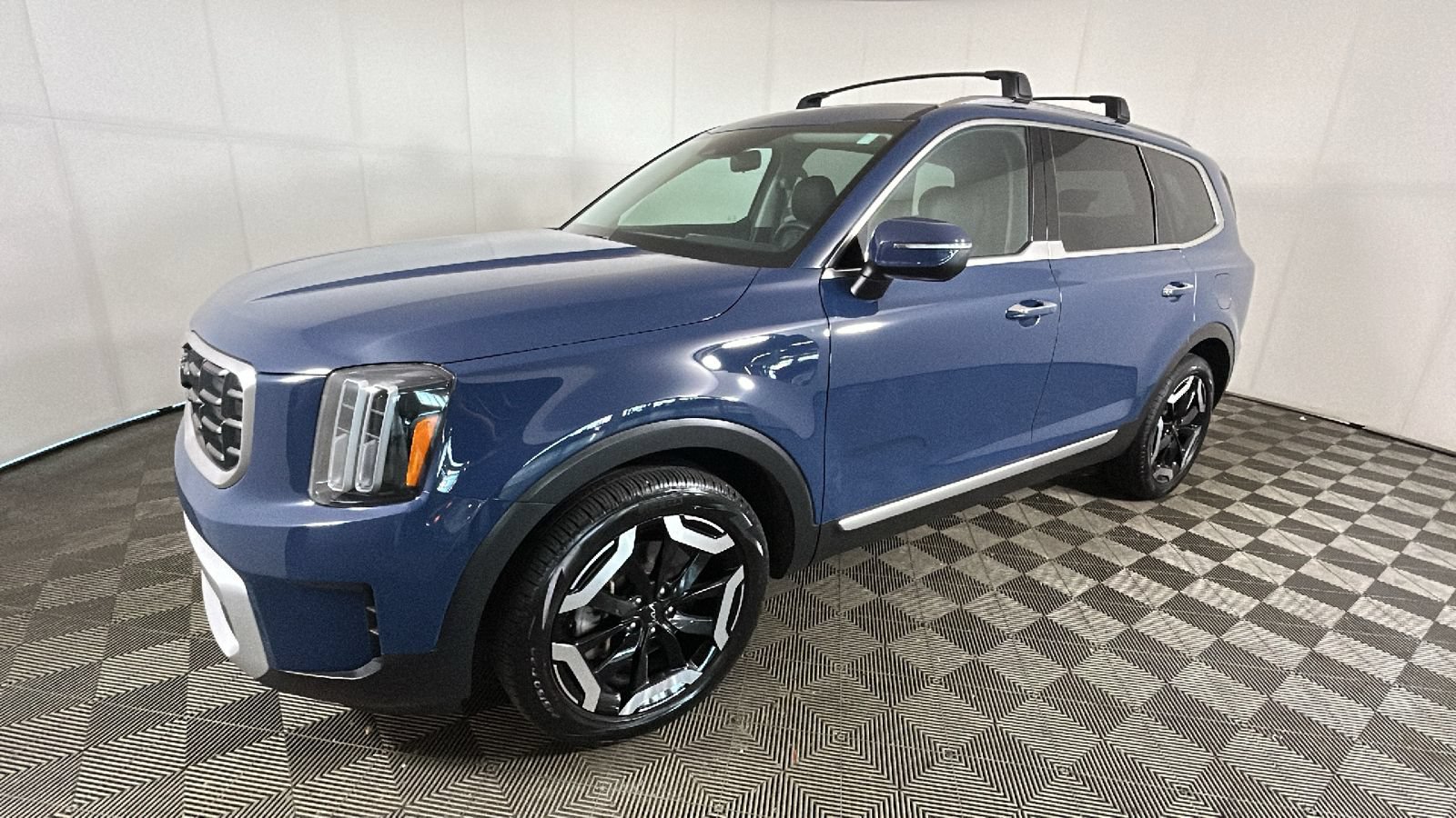 Used 2024 Kia Telluride S AWD/4WD image 8