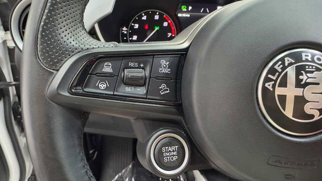 Used 2022 Alfa Romeo Stelvio Veloce AWD/4WD image 28