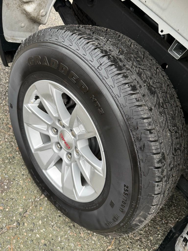 Used 2023 GMC Sierra 1500 SLE image 5