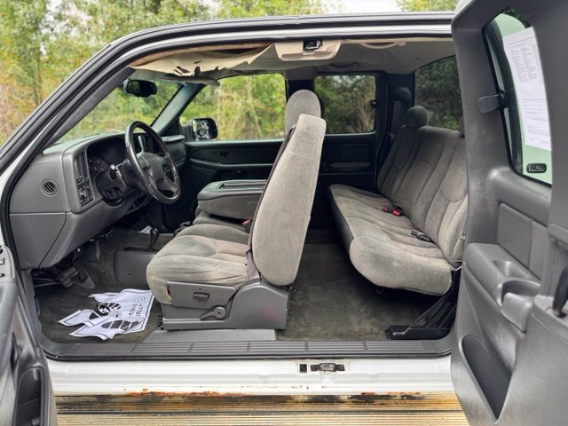 Used 2003 Chevrolet Silverado 2500 LS AWD/4WD image 13