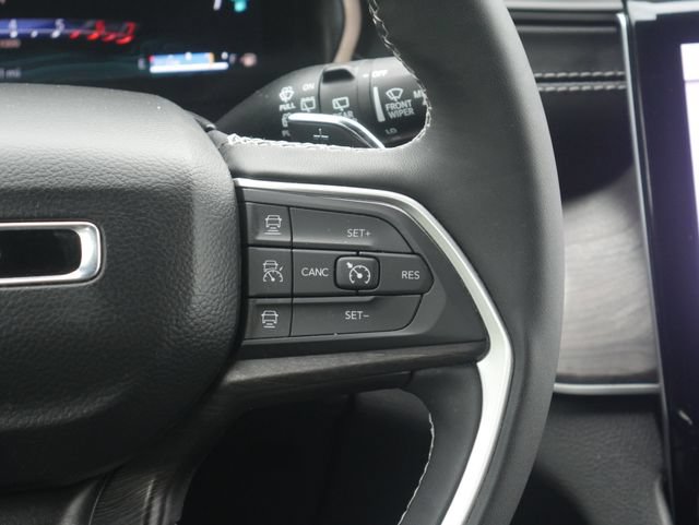 Used 2025 Jeep Grand Cherokee Limited 4xe w/ Luxury Tech Group II AWD/4WD image 19