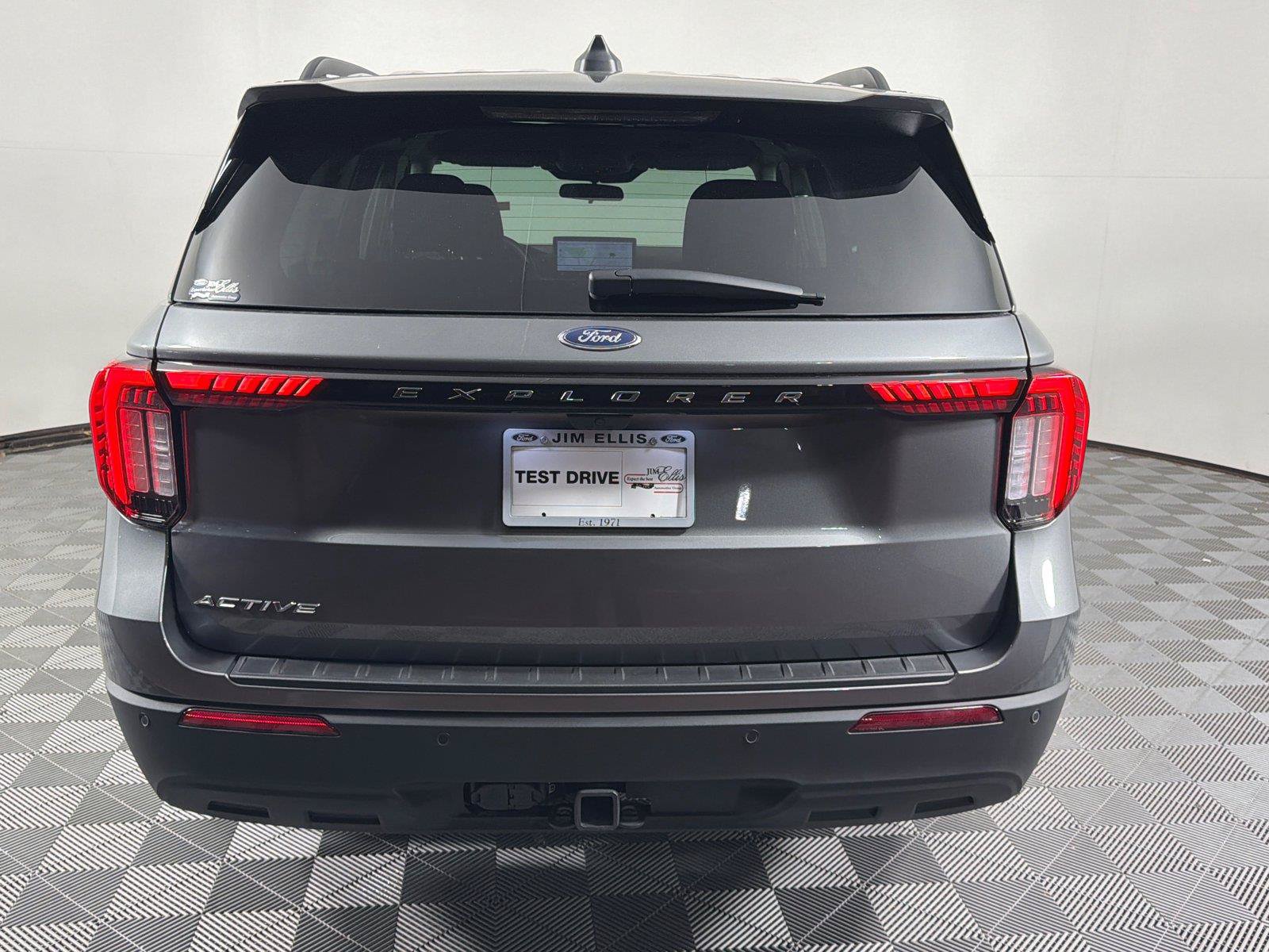 Used 2026 Ford Explorer Active RWD image 6