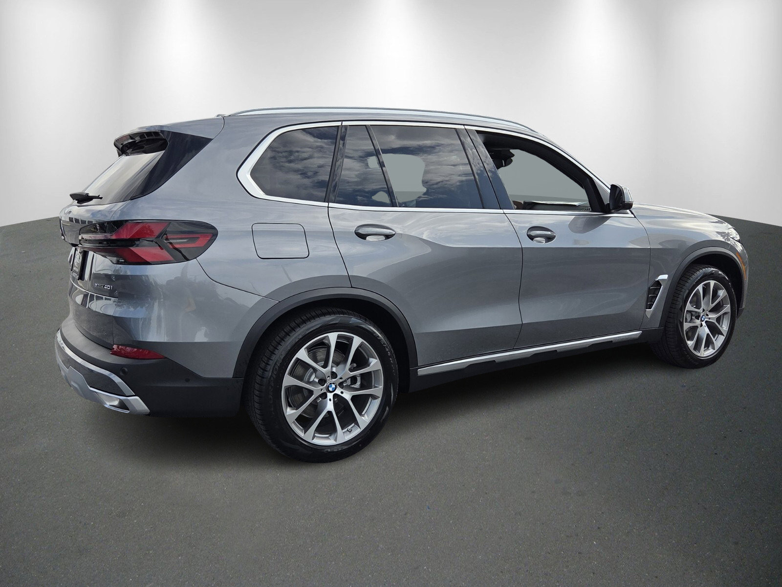 New 2026 BMW X5 xDrive40i w/ Off-Road Package image 7