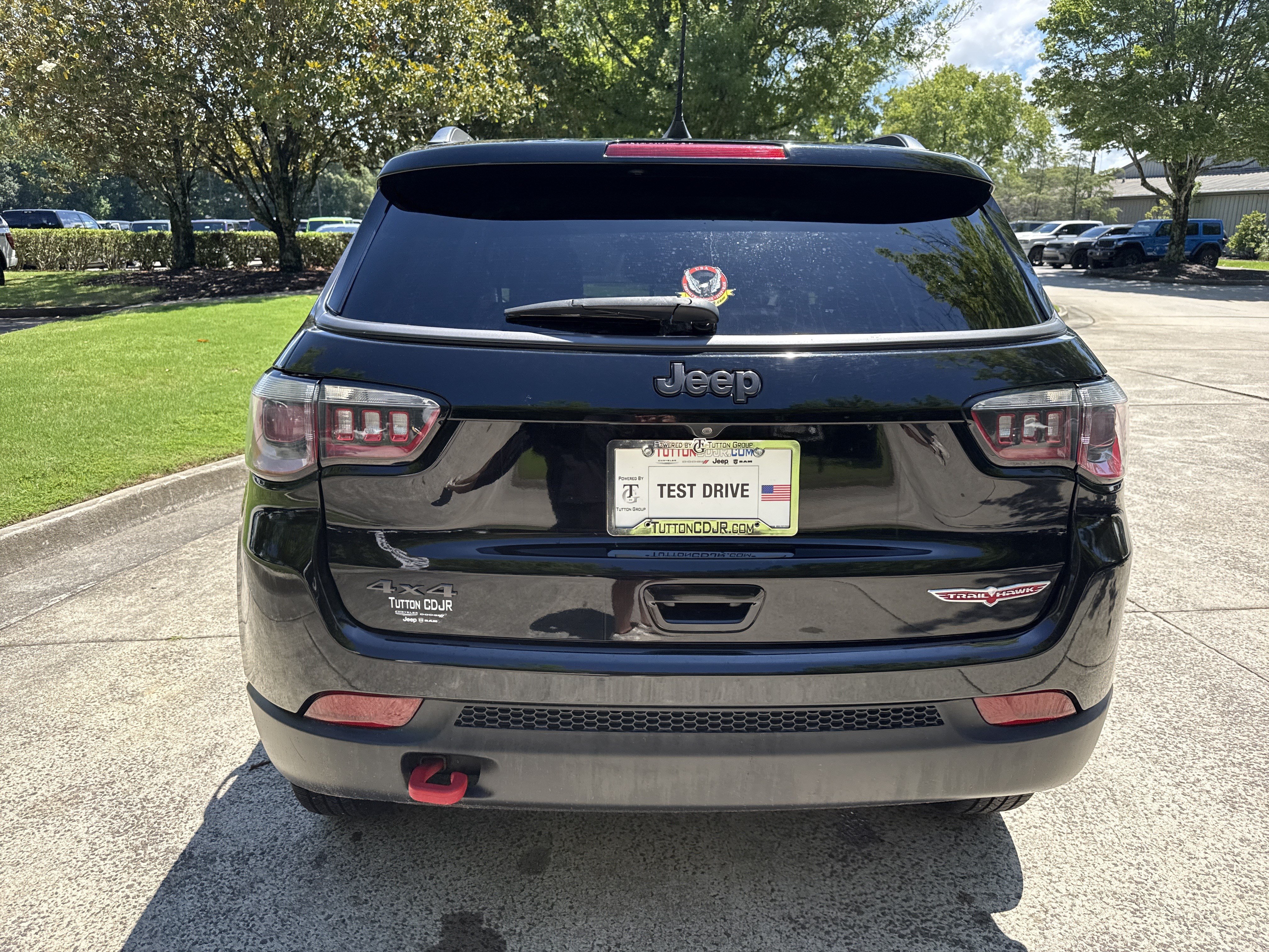 Used 2018 Jeep Compass Trailhawk w/ Leather Interior Group AWD/4WD image 6