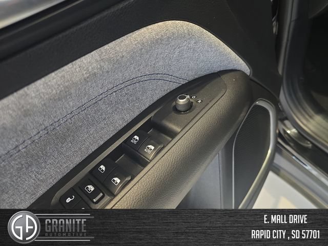 Used 2024 Jeep Compass Latitude AWD/4WD image 12