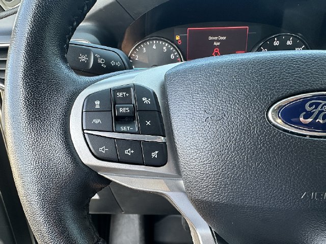 Used 2022 Ford Explorer XLT w/ Equipment Group 202A RWD image 27