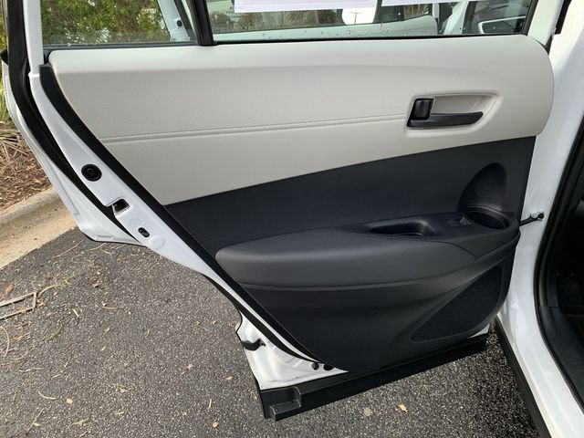 Used 2025 Toyota Corolla Cross L image 15