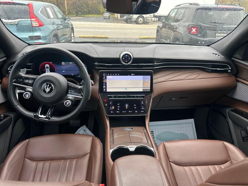 Used 2023 Maserati Grecale GT image 18