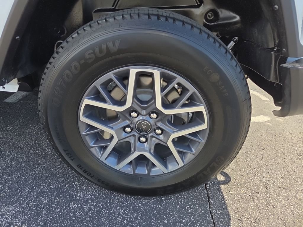 Used 2024 Jeep Wrangler Sahara image 12