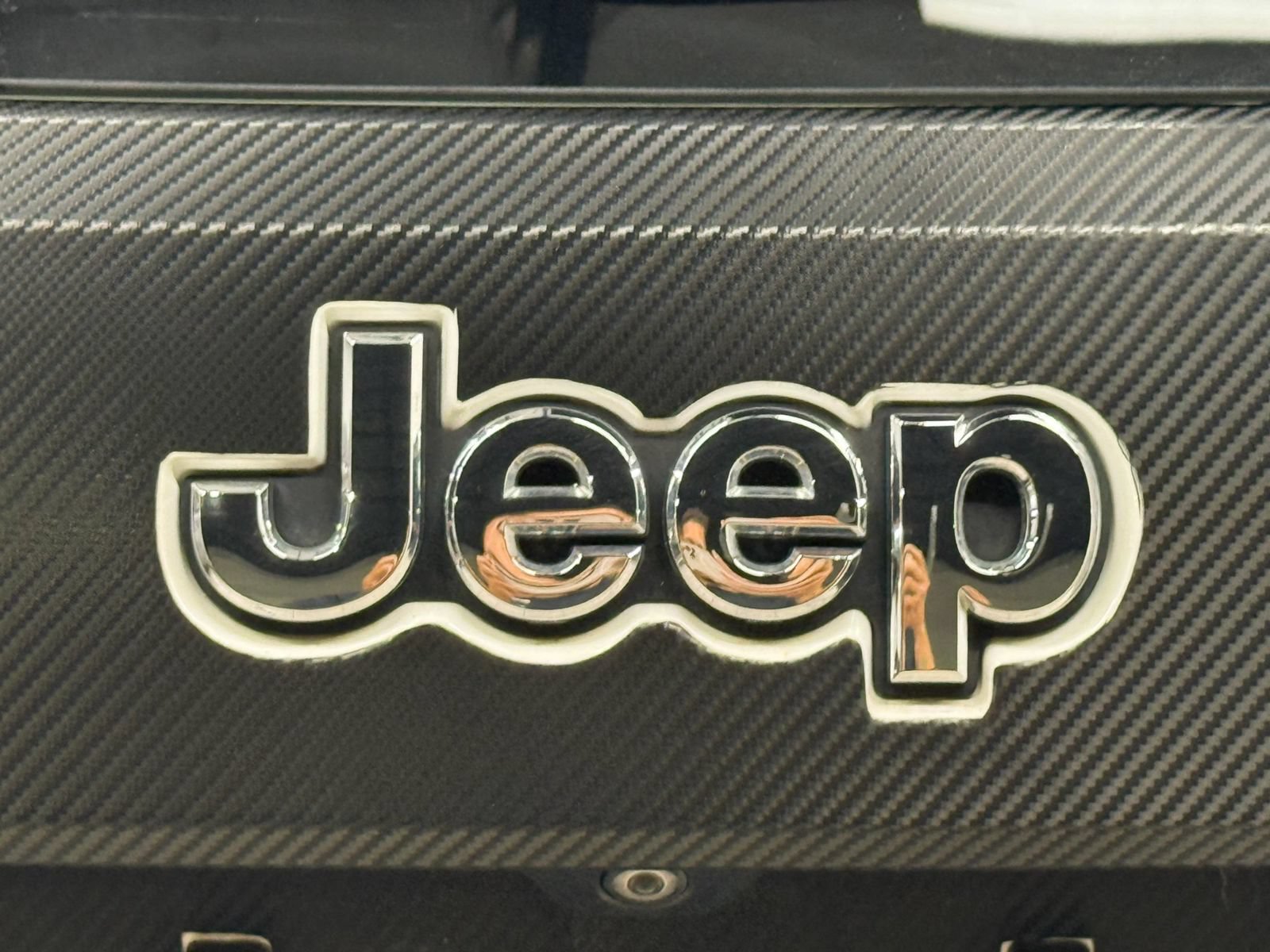 Used 2015 Jeep Grand Cherokee Limited AWD/4WD image 14