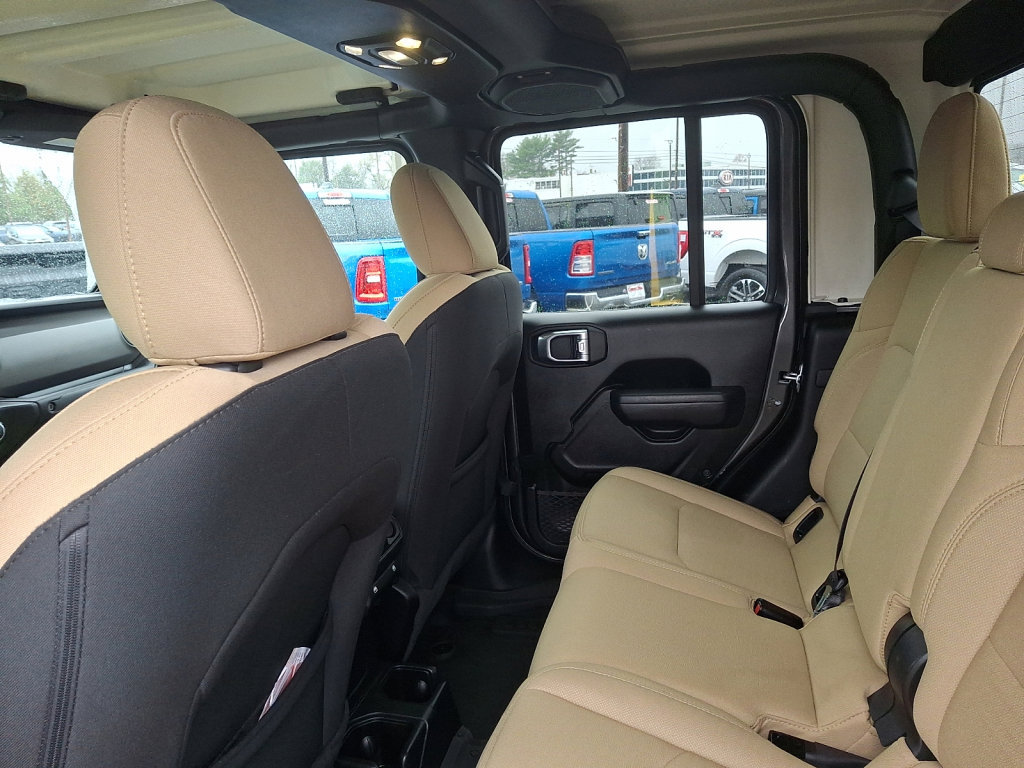 Used 2022 Jeep Gladiator Willys image 20