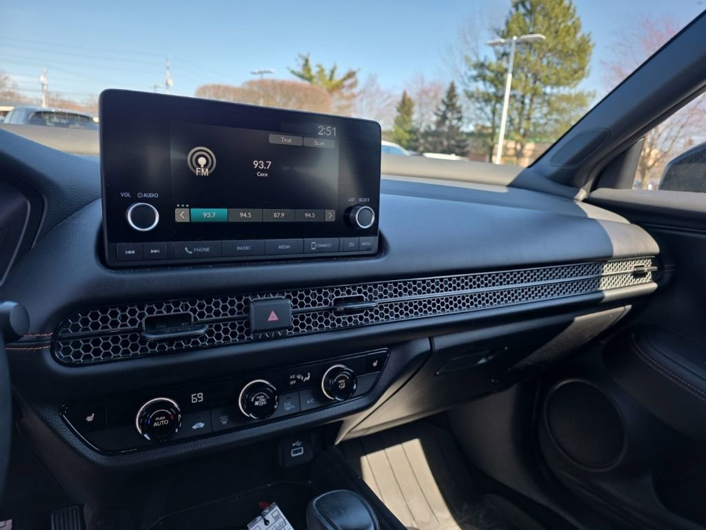 Used 2024 Honda HR-V Sport image 18