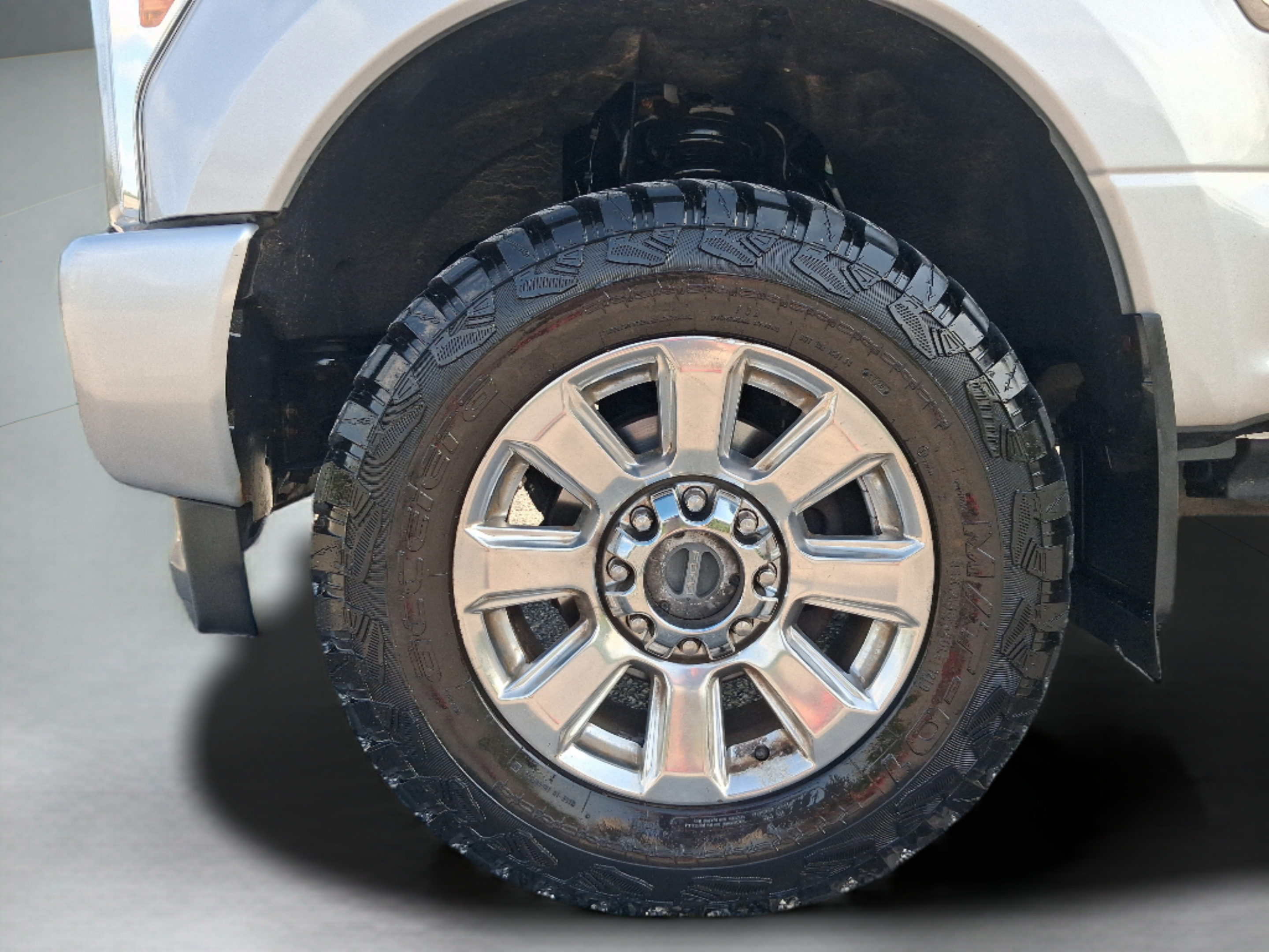 Used 2017 Ford F350 Platinum w/ Platinum Ultimate Package AWD/4WD image 33