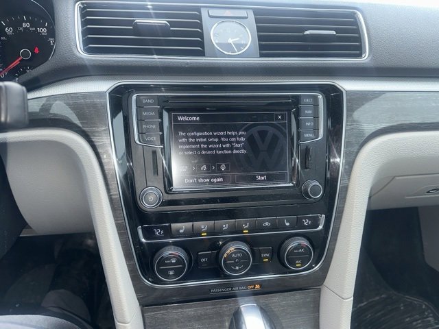 Used 2017 Volkswagen Passat 1.8T SE image 11