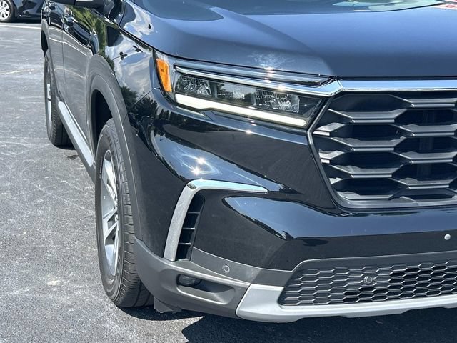 Used 2025 Honda Pilot EX-L image 10