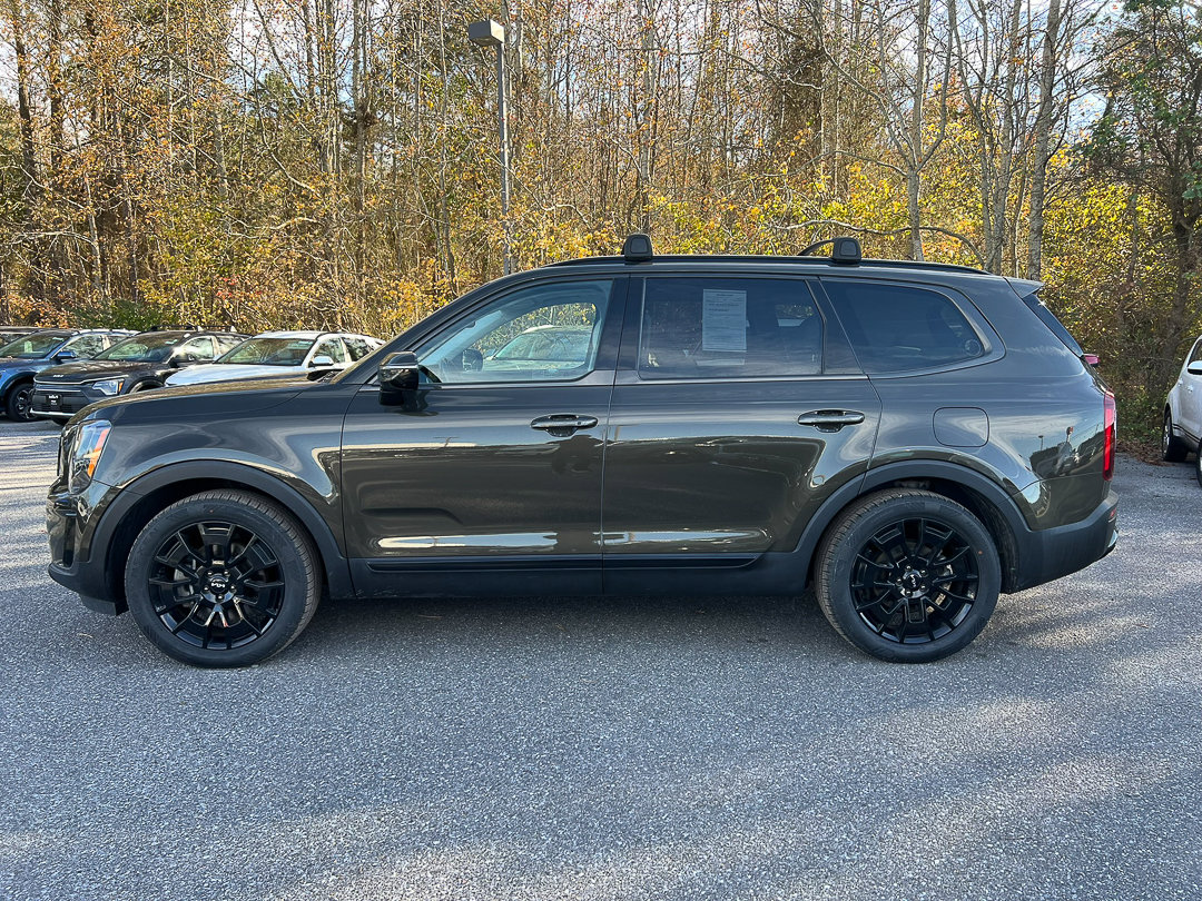 Used 2022 Kia Telluride SX w/ SX Prestige Package image 2