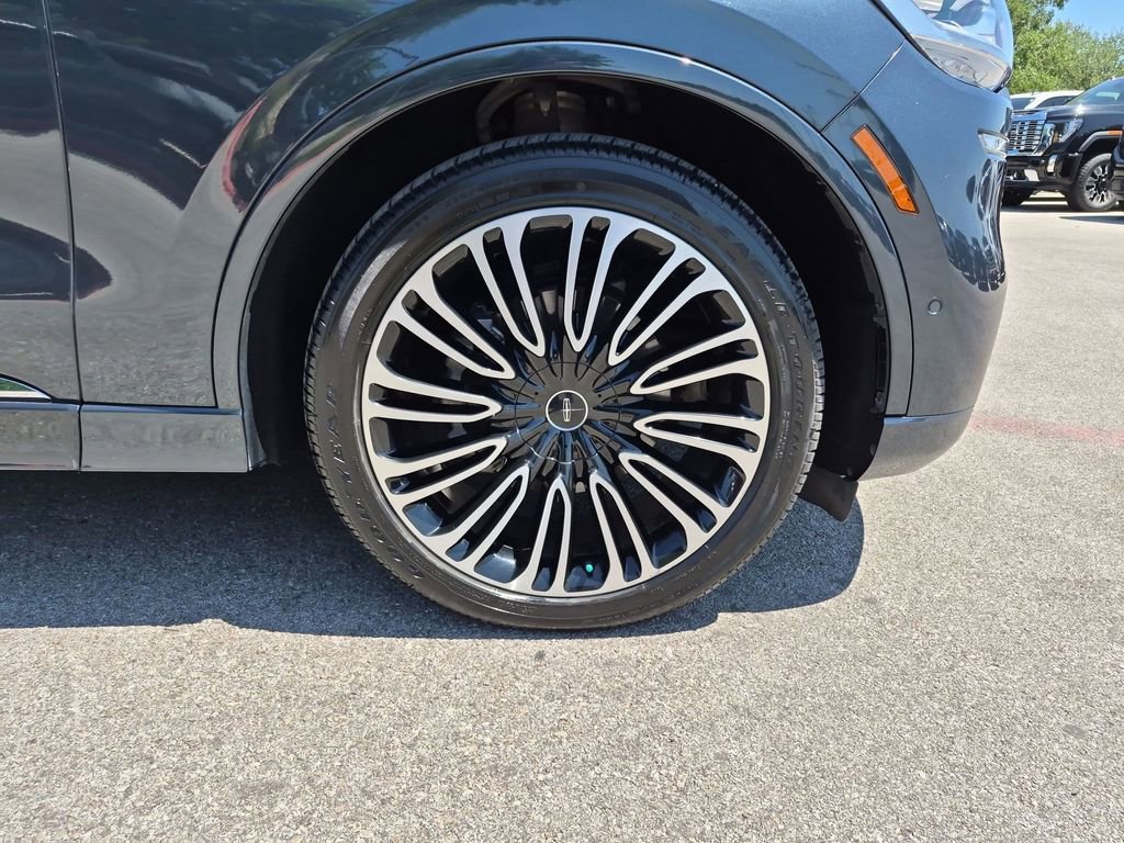 Used 2023 Lincoln Aviator Black Label w/ Dynamic Handling Package AWD/4WD image 14