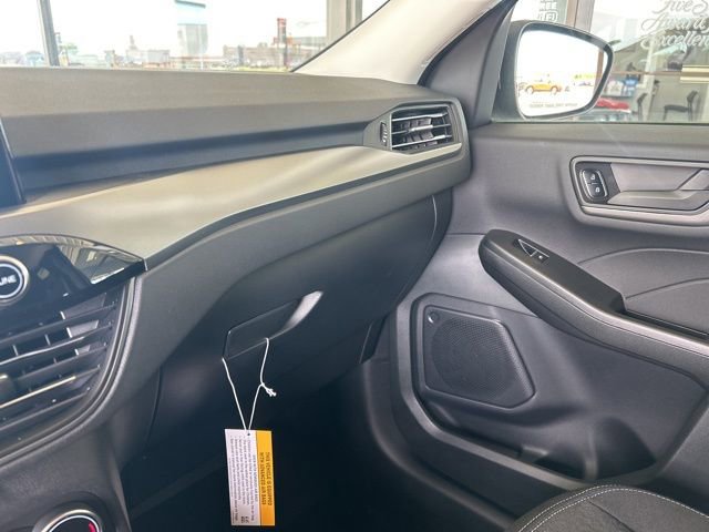 New 2025 Ford Escape Active w/ Cold Weather Package image 38