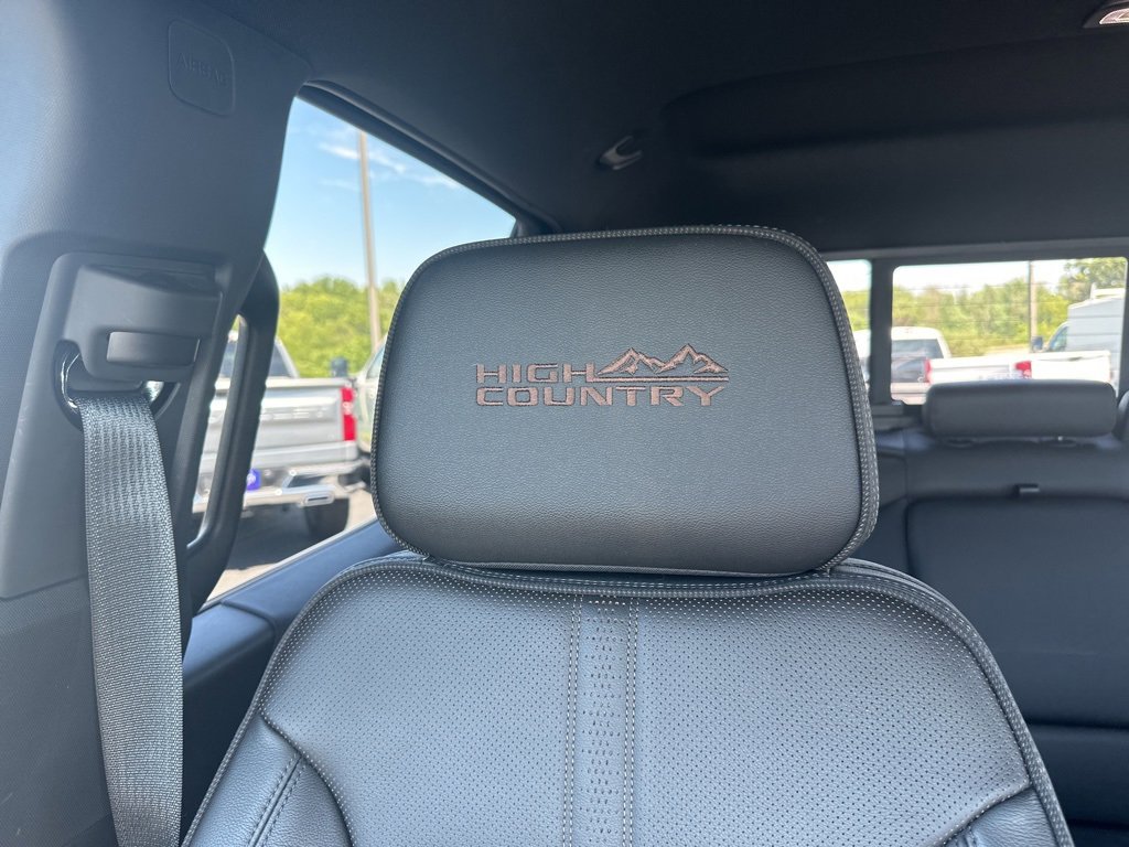 Used 2023 Chevrolet Silverado 1500 High Country w/ Technology Package image 52