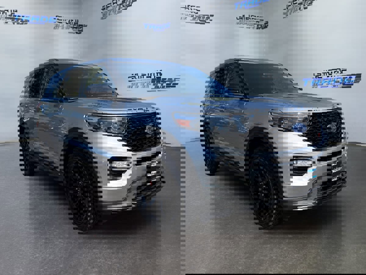 Used 2022 Ford Explorer ST w/ ST Street Pack image 3