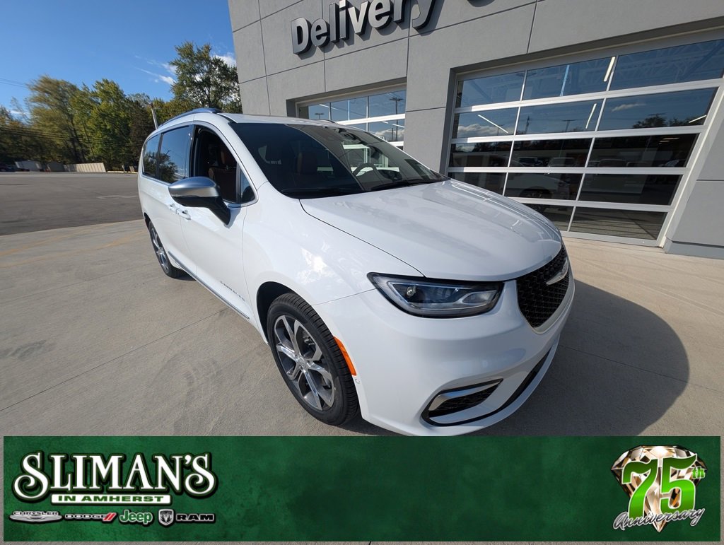 New 2026 Chrysler Pacifica Pinnacle video 1