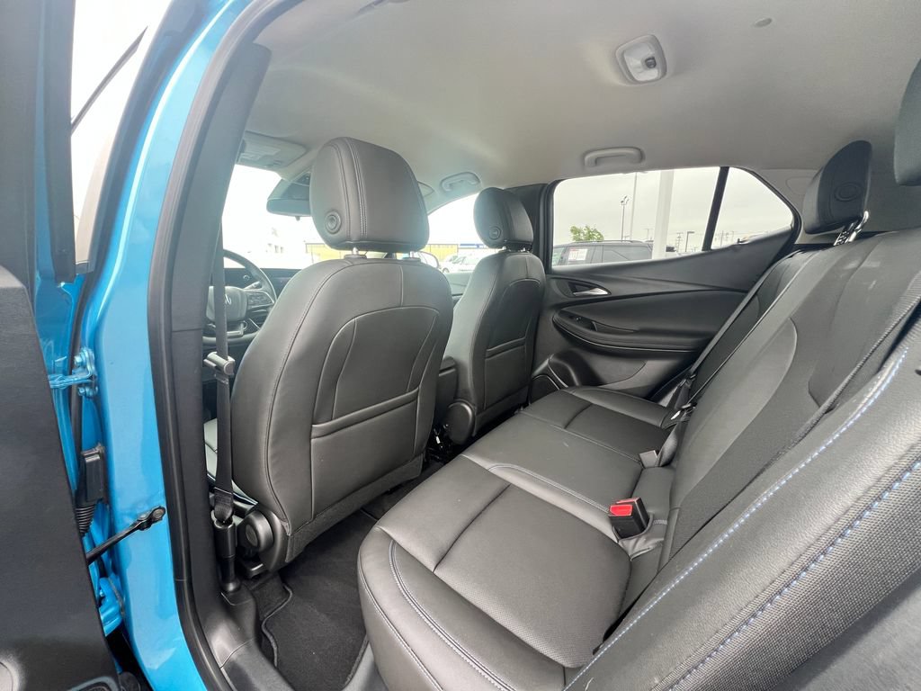 Used 2025 Buick Encore GX Sport Touring w/ Advanced Technology Package FWD image 28