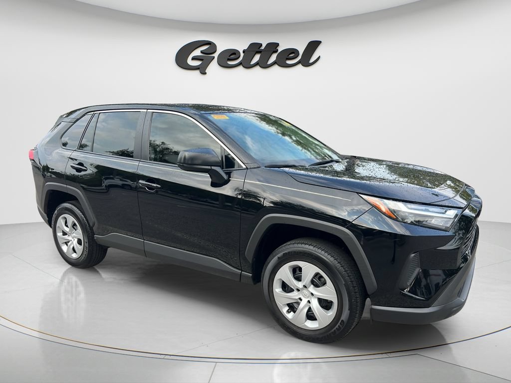 Used 2025 Toyota RAV4 LE FWD image 3
