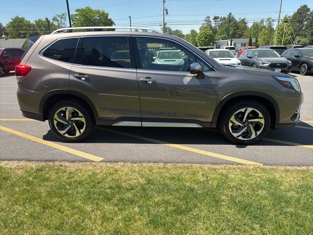 Certified 2024 Subaru Forester Touring AWD/4WD image 4