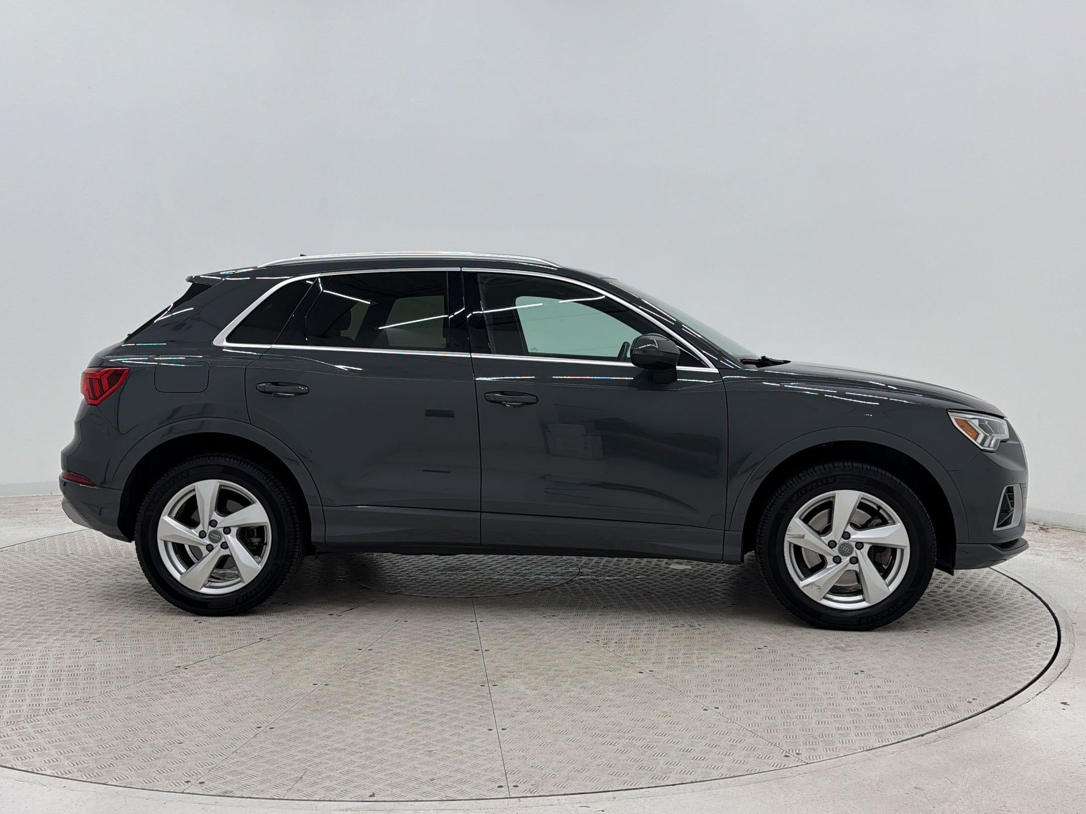 Used 2019 Audi Q3 2.0T Premium Plus AWD/4WD image 8
