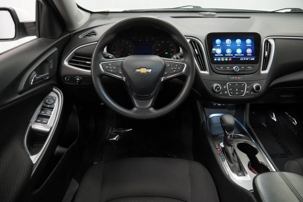 Used 2024 Chevrolet Malibu LT image 25