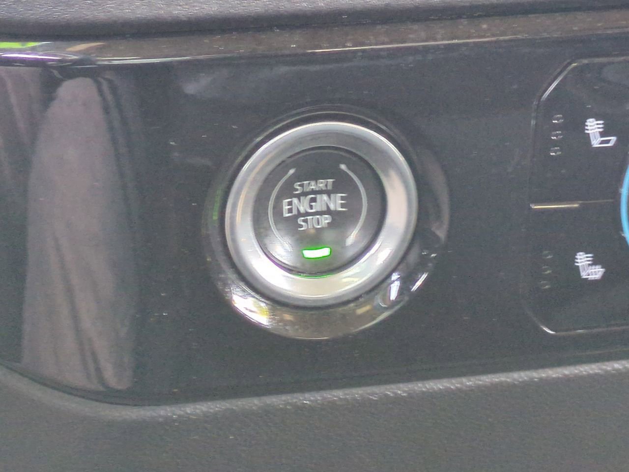 Used 2023 GMC Sierra 1500 Elevation image 17