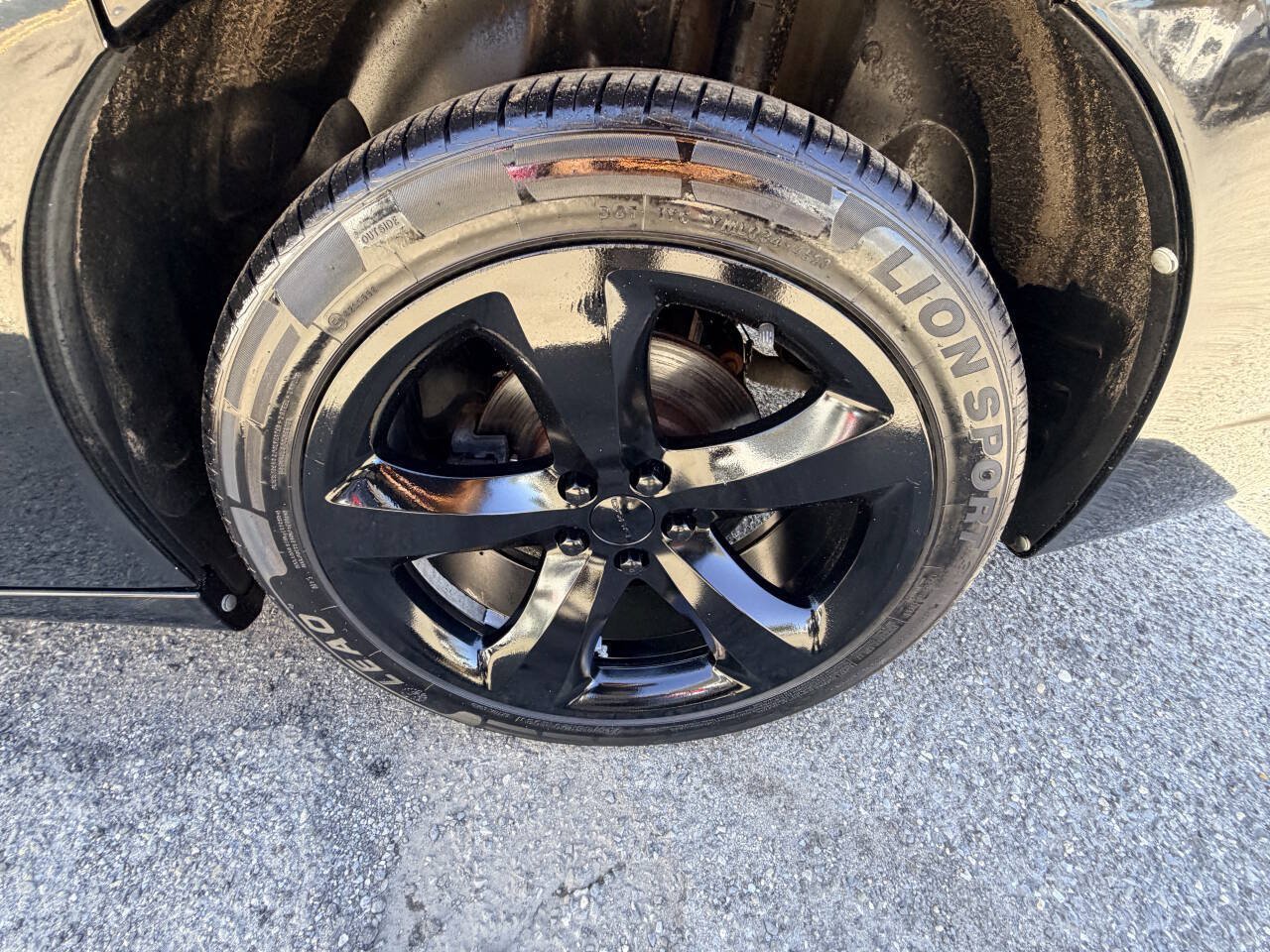 Used 2014 Dodge Charger R/T w/ Blacktop Package RWD image 13
