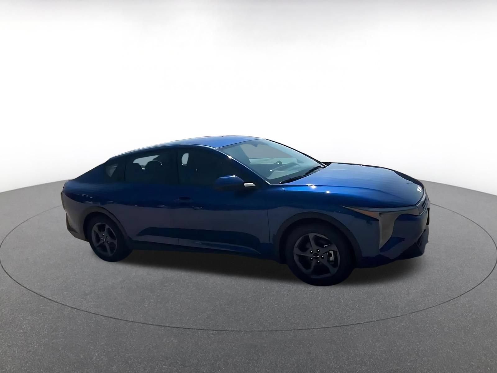 Used 2025 Kia K4 FWD image 2
