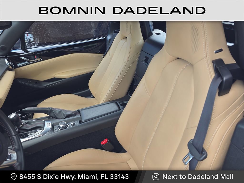 Used 2017 MAZDA MX-5 Miata RF Grand Touring image 16