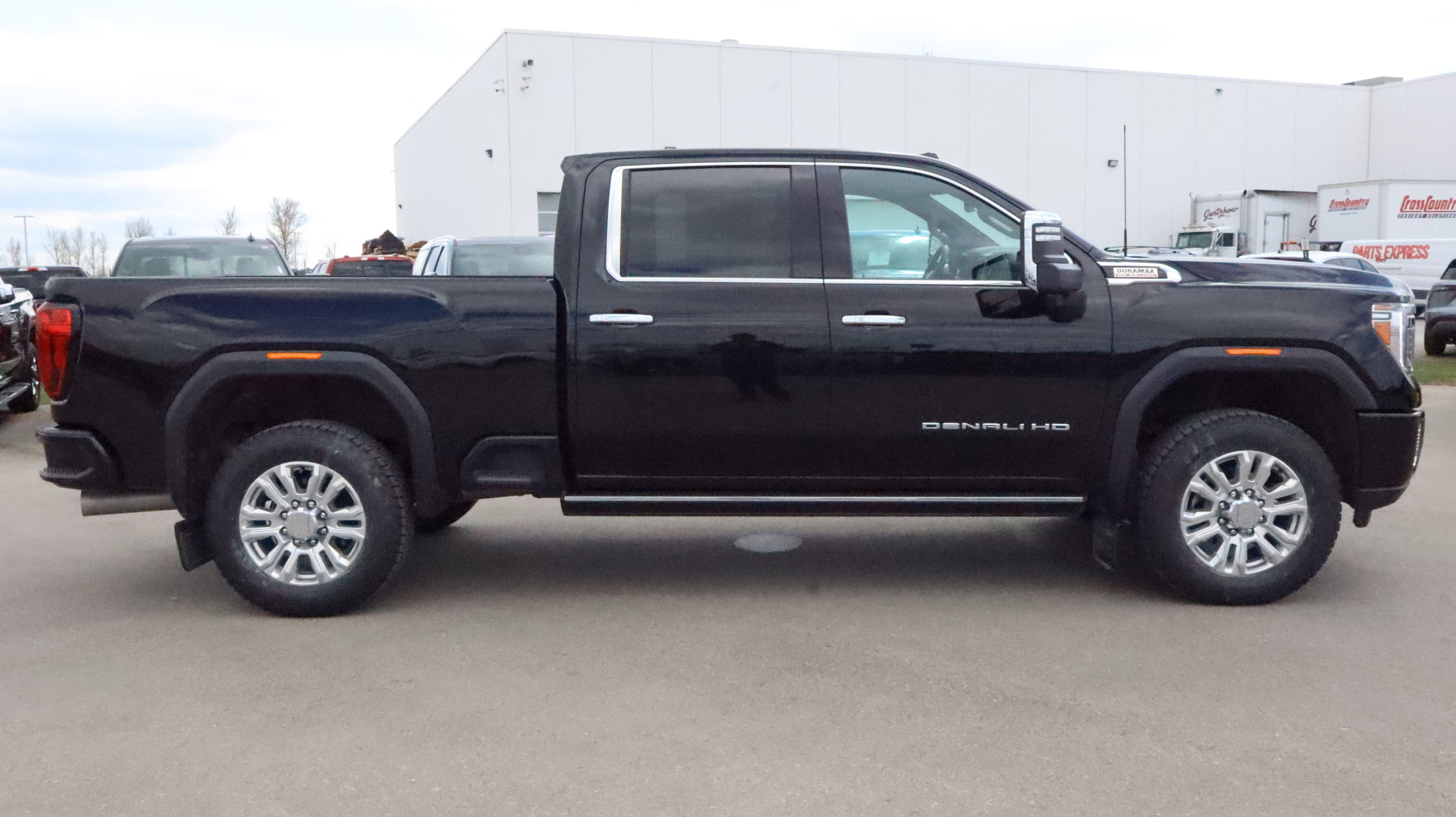 Certified 2023 GMC Sierra 2500 Denali w/ Denali Ultimate Package AWD/4WD image 8
